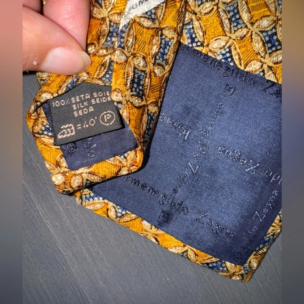 Ermenegildo Zegna 100% silk geometric tie Made in Italy